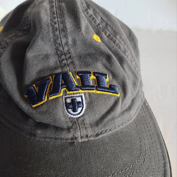 Lot of 3 baseball caps boys Cubs, Vail,Superman - Picture 4 of 8